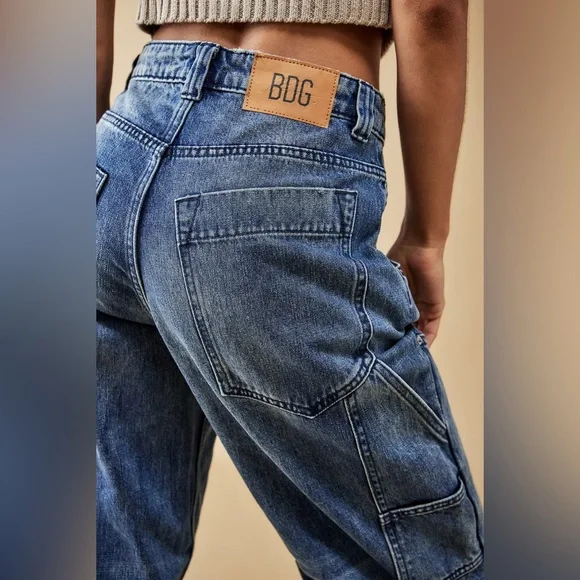 Urban Outfitters BDG Bella Acid Wash Baggy Carpenter Jeans Size 24 - Picture 7 of 8